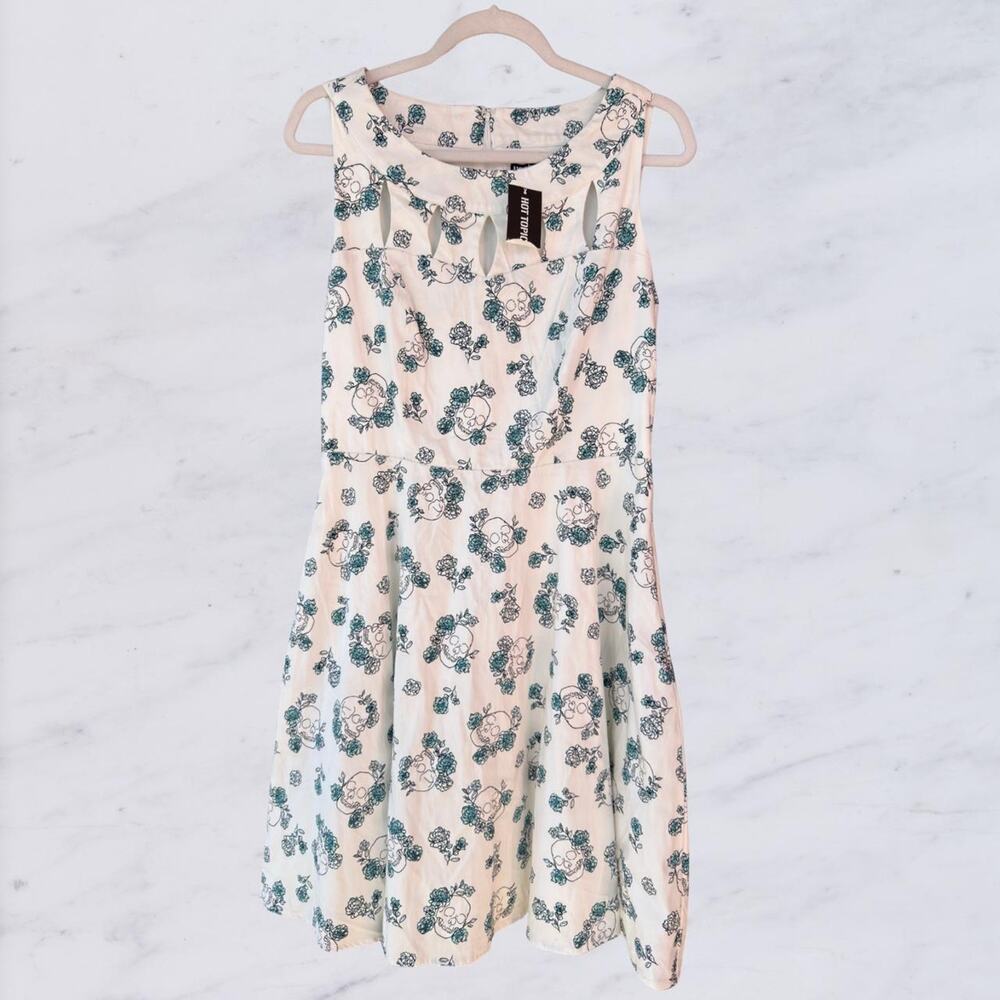 NWT HOT TOPIC - White Swing Dress With Turquoise / Black Skulls
